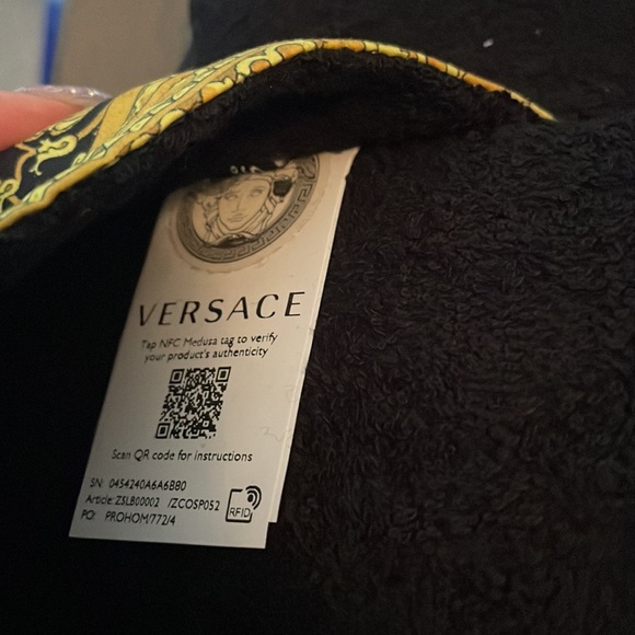 Versace slippers - Picture 6 of 6